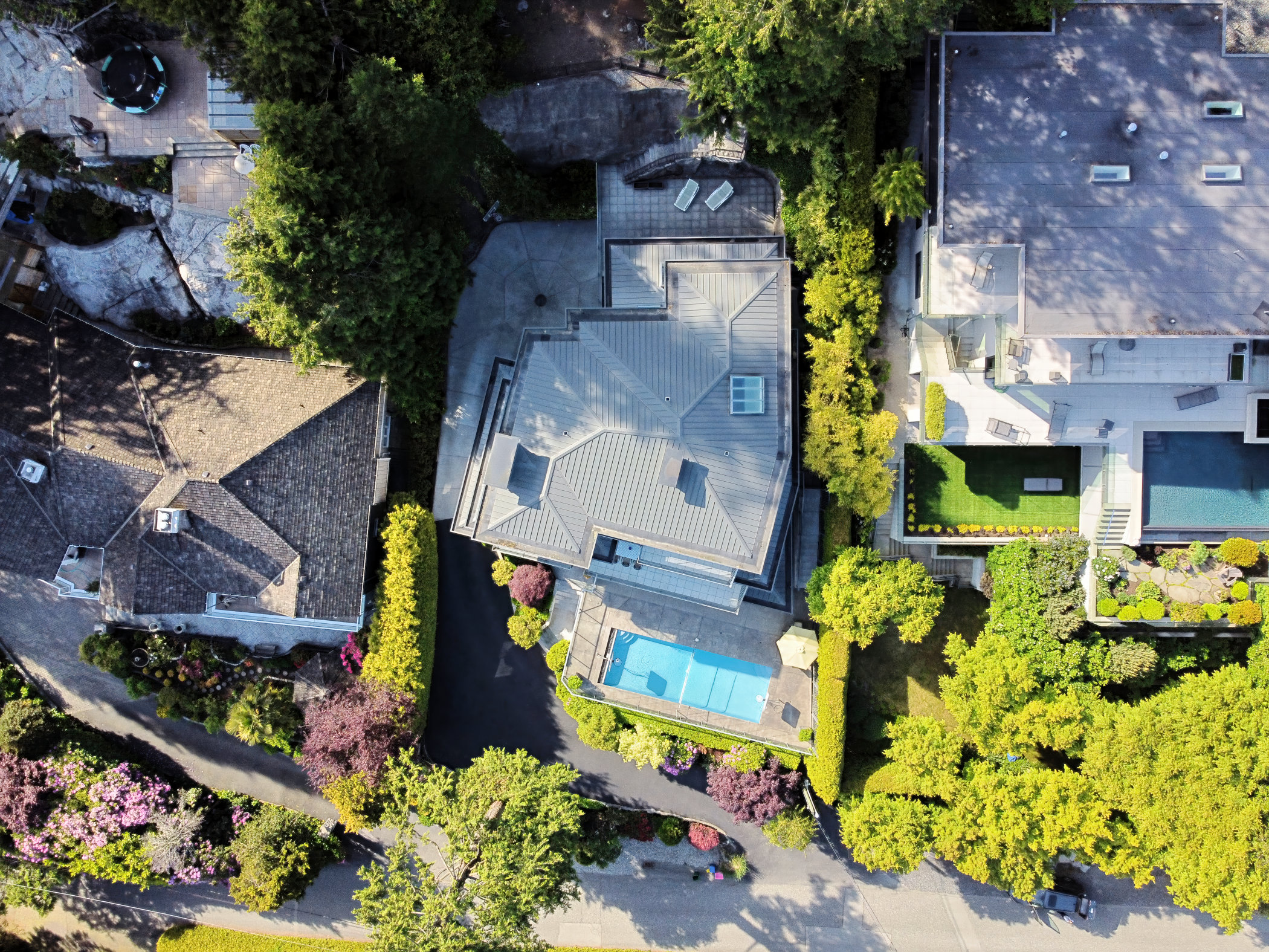 3389 Thompson Crescent